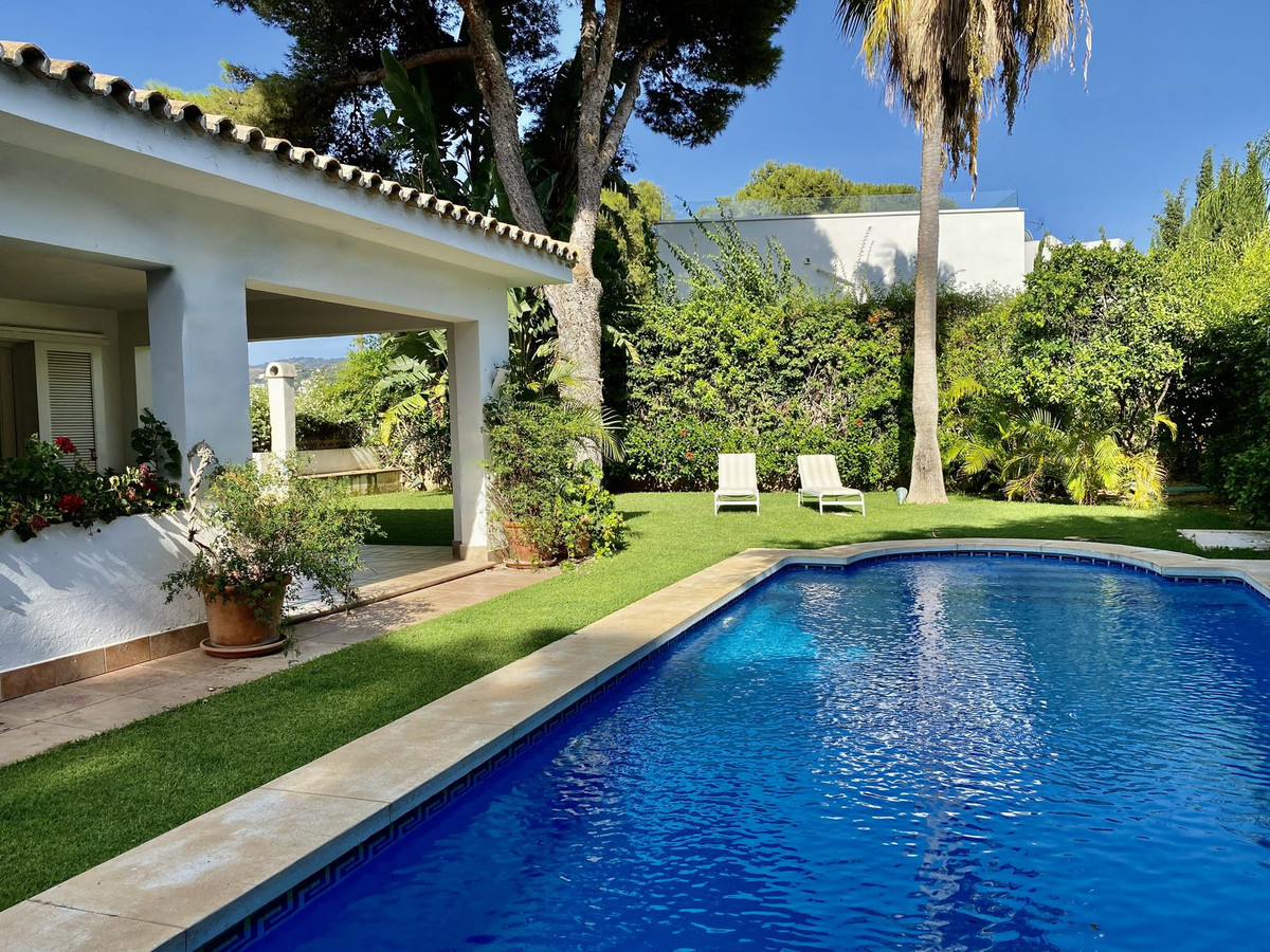 Huis te koop in Los Monteros | 4 slaapkamers H5139067