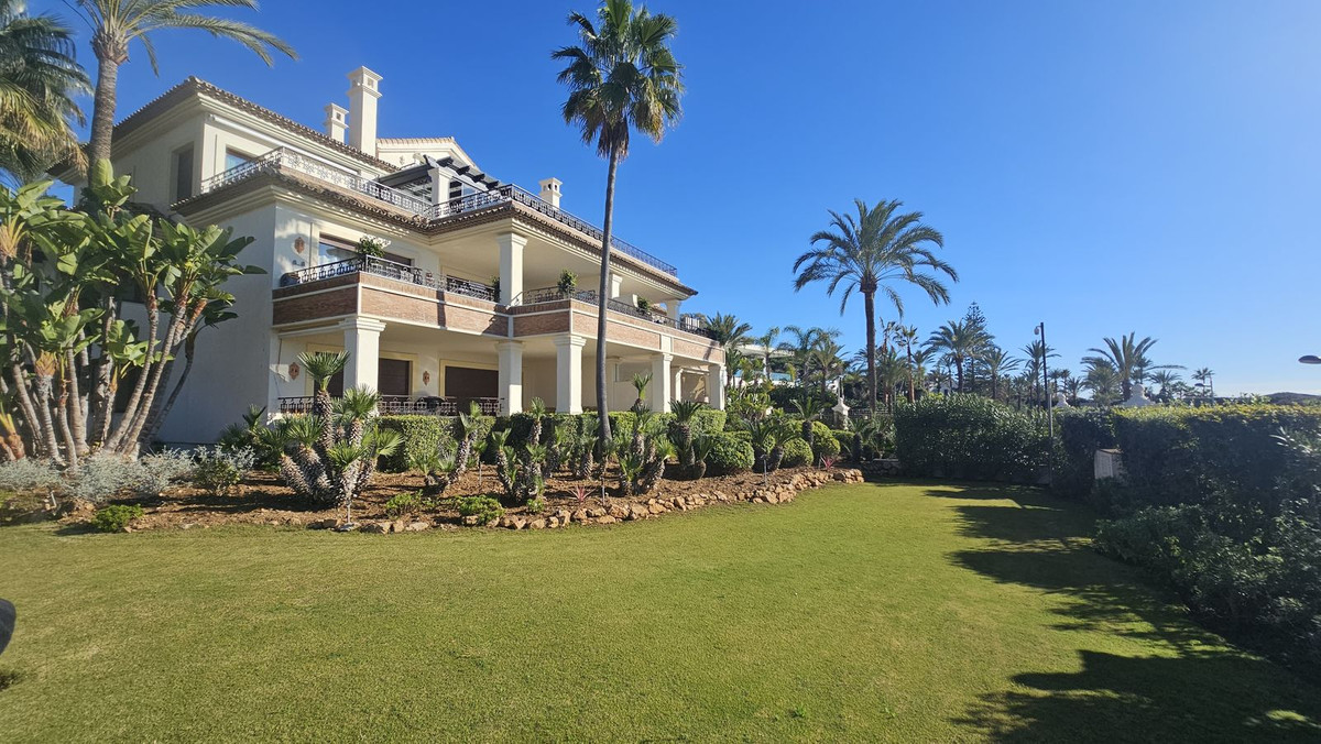 Appartement te koop in Los Monteros | 3 slaapkamers H5293915