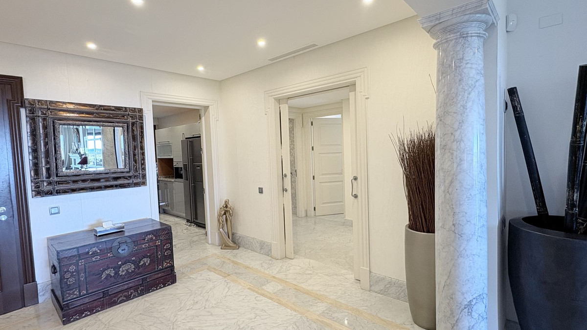 Appartement te koop in Los Monteros | 3 slaapkamers H5293915