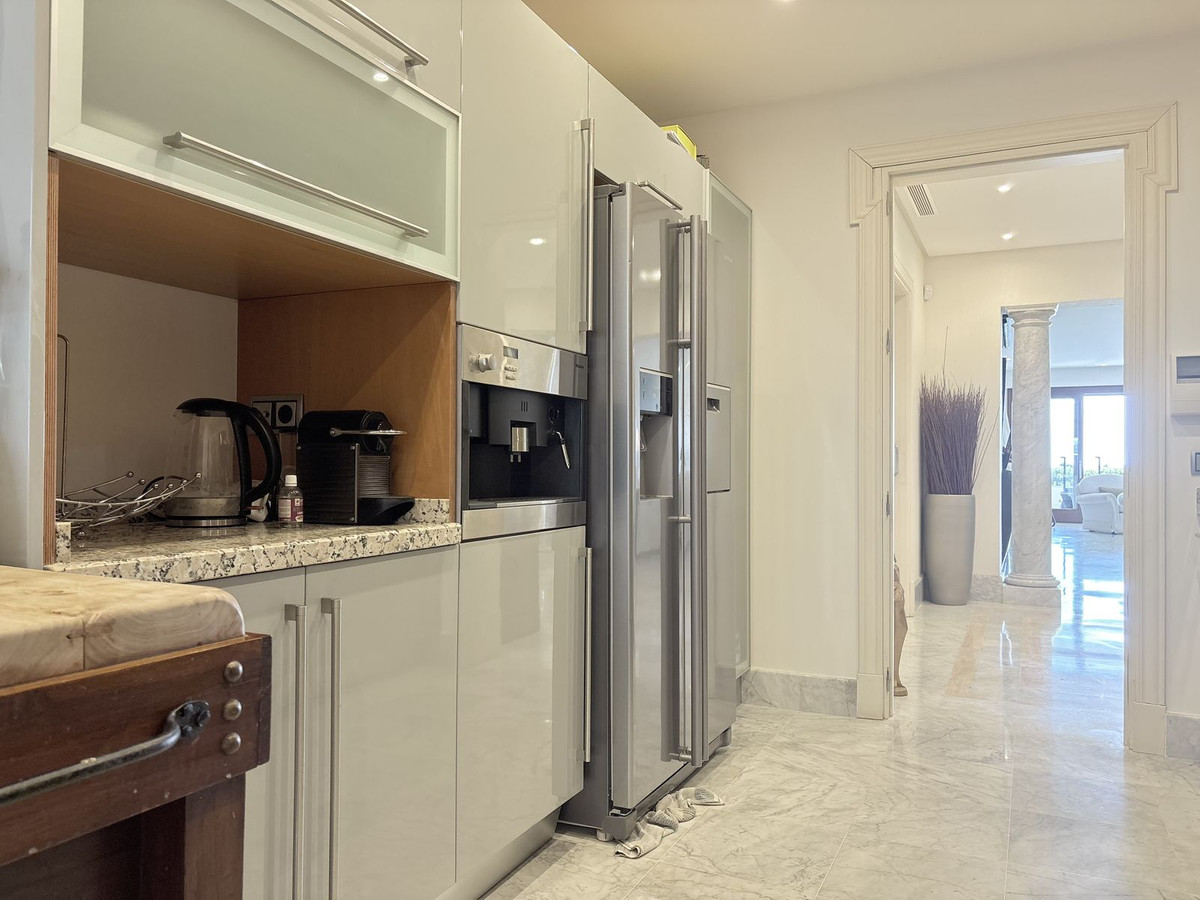 Appartement te koop in Los Monteros | 3 slaapkamers H5293915