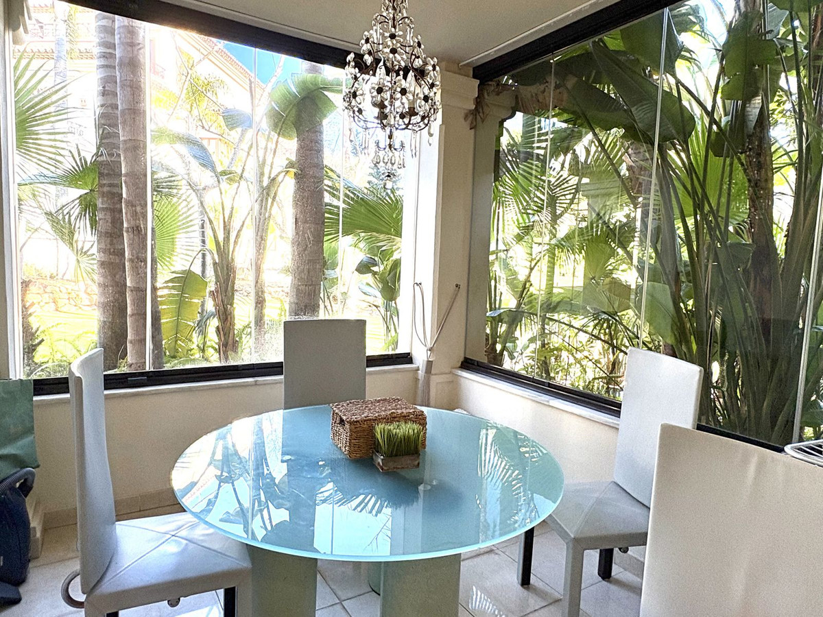 Appartement te koop in Los Monteros | 3 slaapkamers H5293915