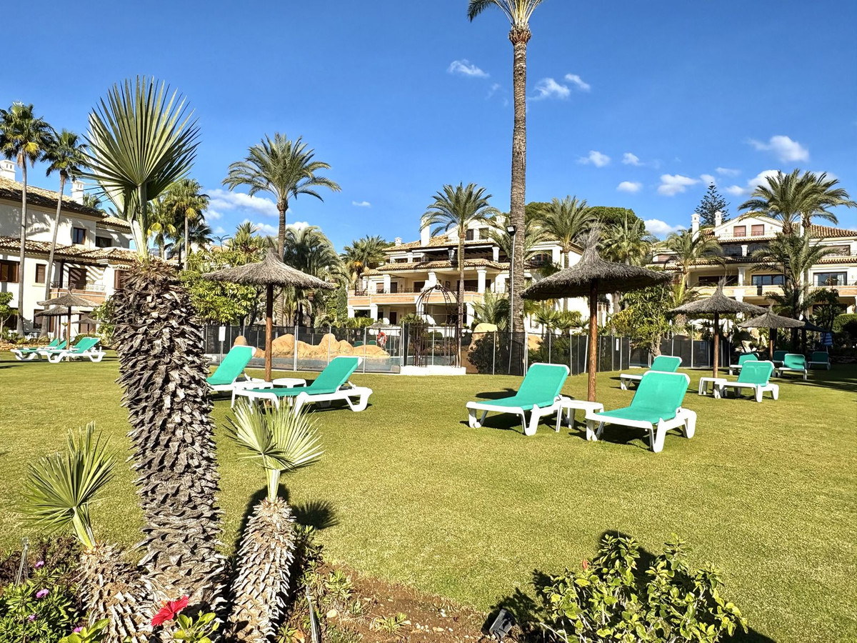 Appartement te koop in Los Monteros | 3 slaapkamers H5293915