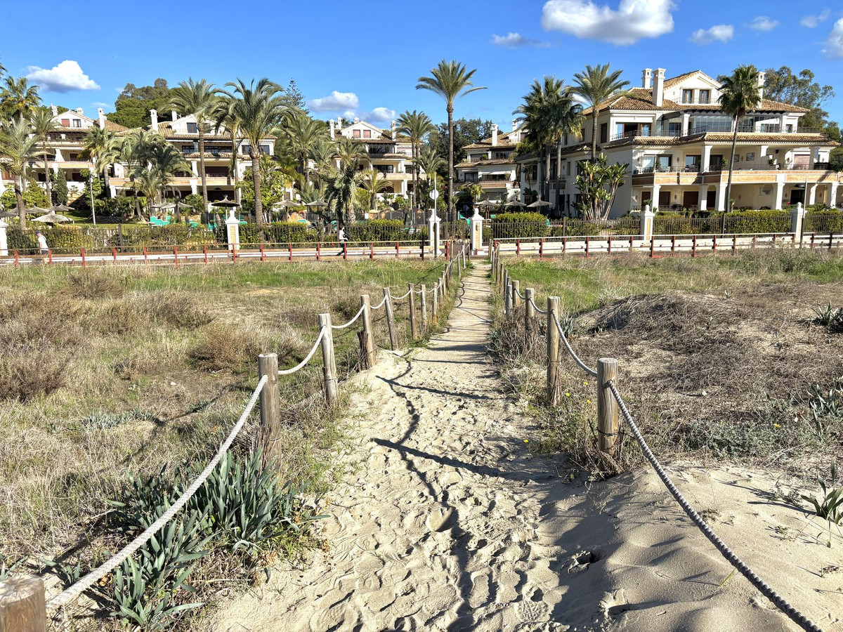Appartement te koop in Los Monteros | 3 slaapkamers H5293915