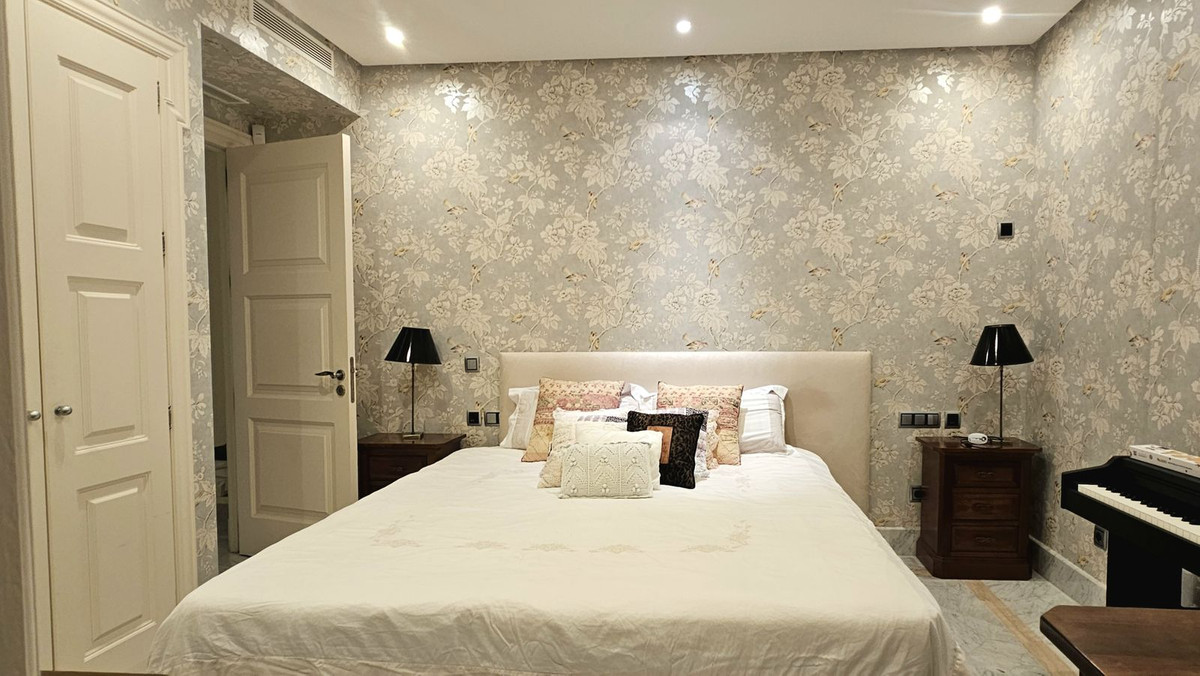 Appartement te koop in Los Monteros | 3 slaapkamers H5293915