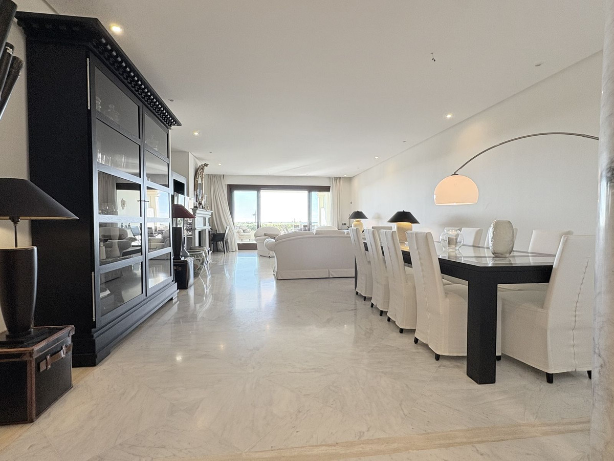 Appartement te koop in Los Monteros | 3 slaapkamers H5293915