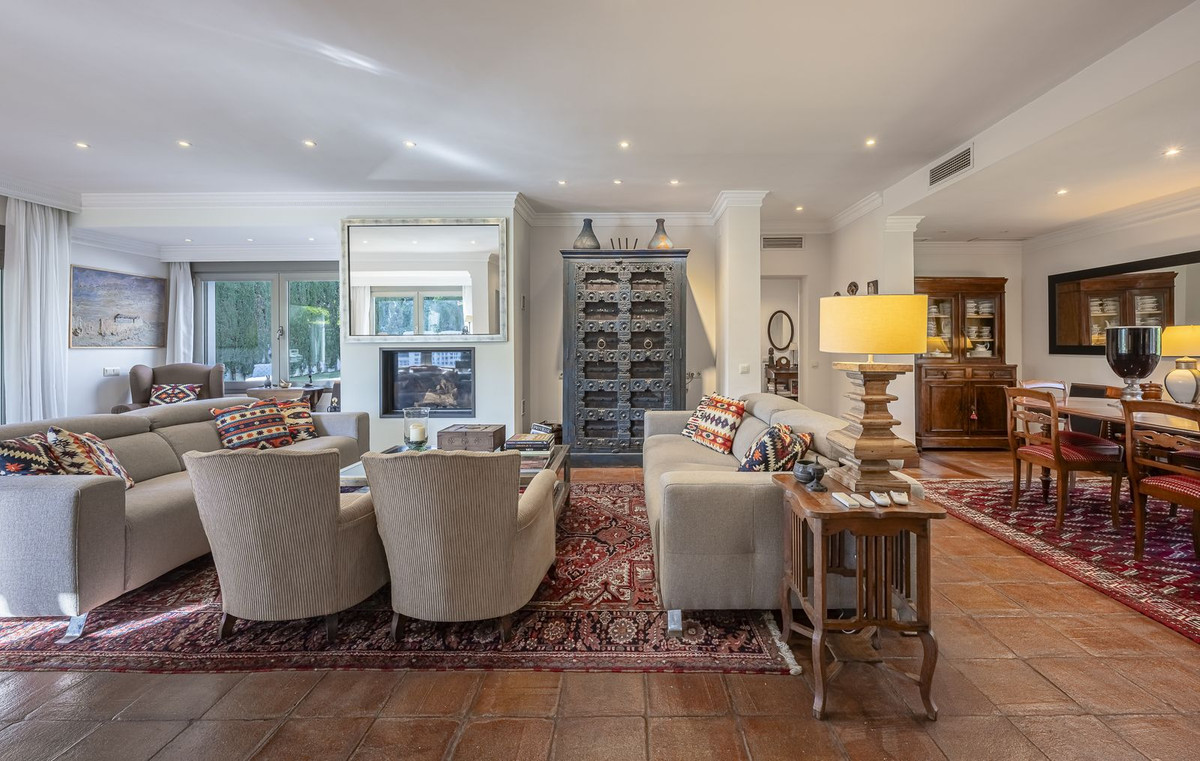 Huis te koop in Los Monteros | 5 slaapkamers H5294128