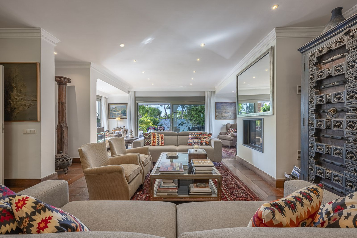 Huis te koop in Los Monteros | 5 slaapkamers H5294128