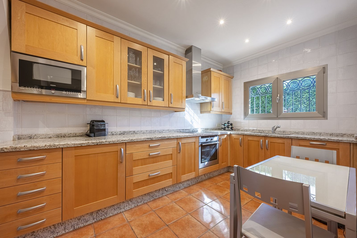 Huis te koop in Los Monteros | 5 slaapkamers H5294128