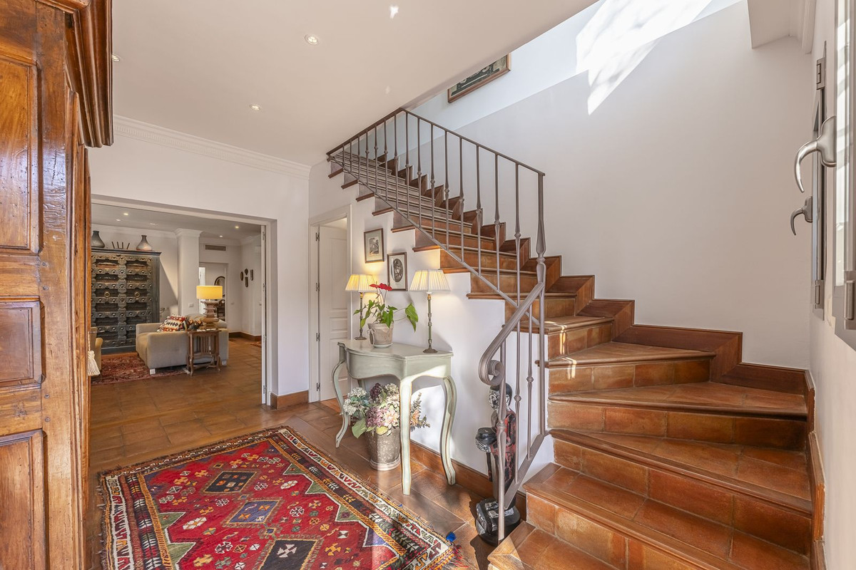 Huis te koop in Los Monteros | 5 slaapkamers H5294128