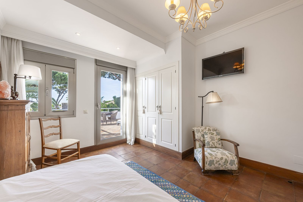 Huis te koop in Los Monteros | 5 slaapkamers H5294128