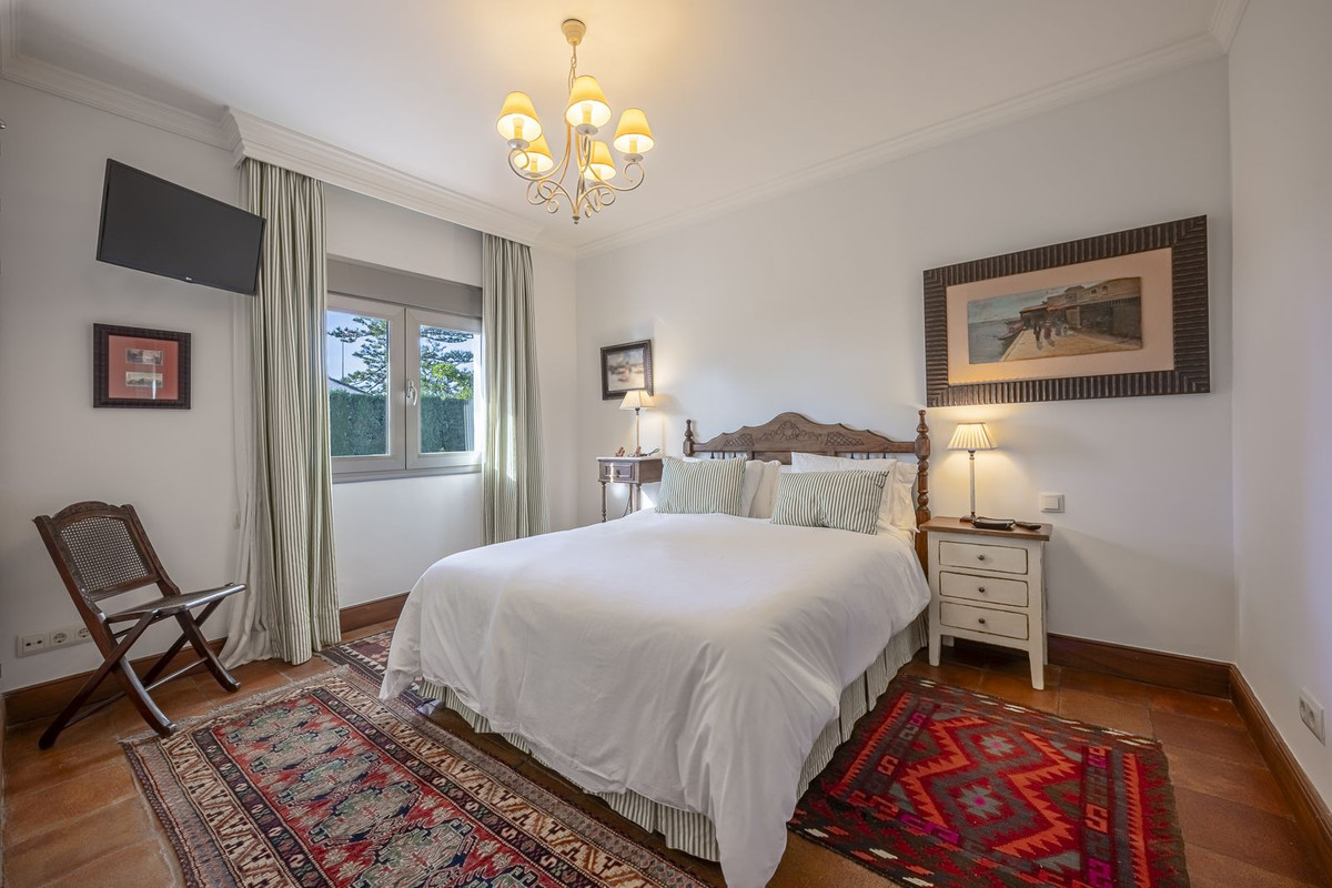 Huis te koop in Los Monteros | 5 slaapkamers H5294128