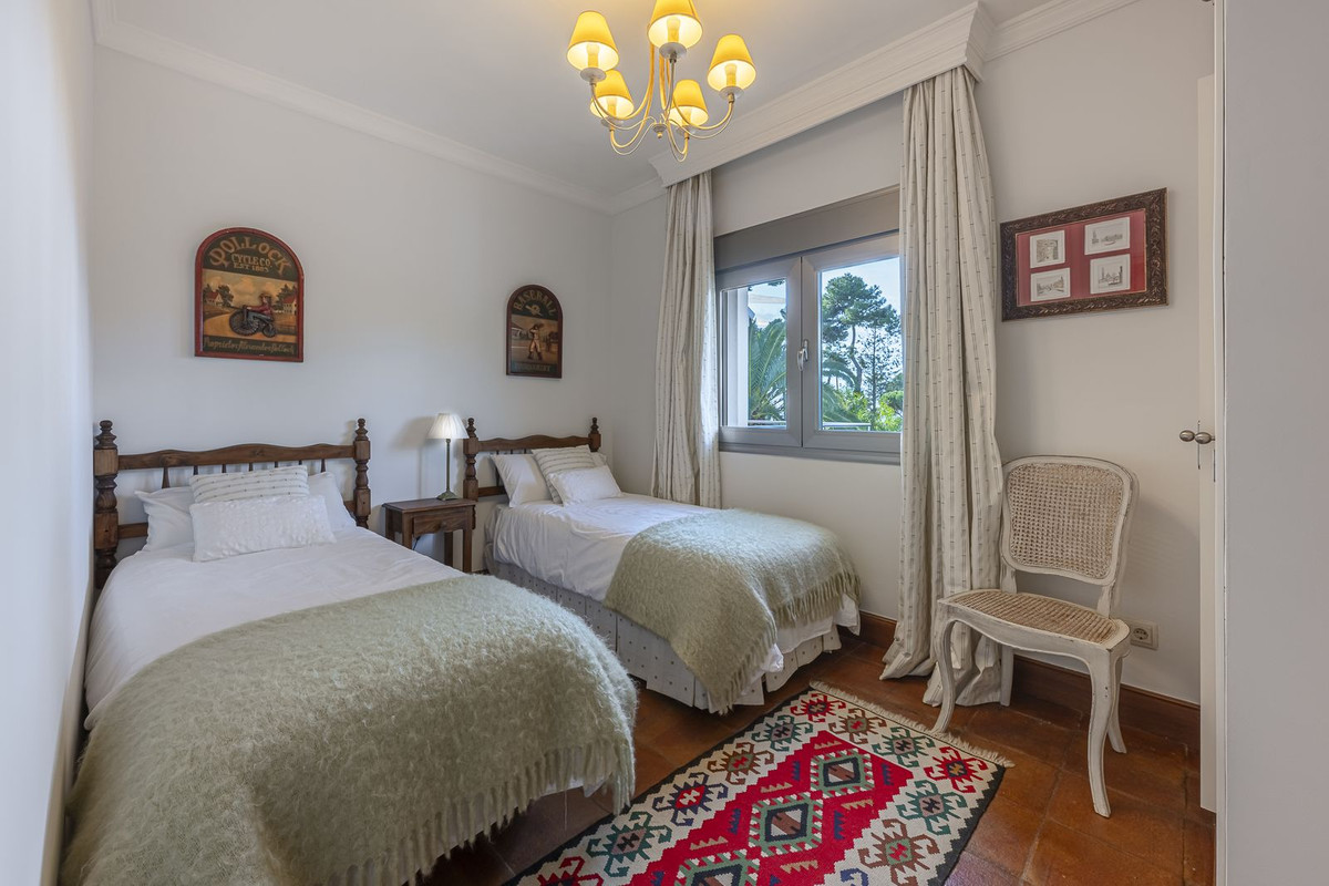 Huis te koop in Los Monteros | 5 slaapkamers H5294128