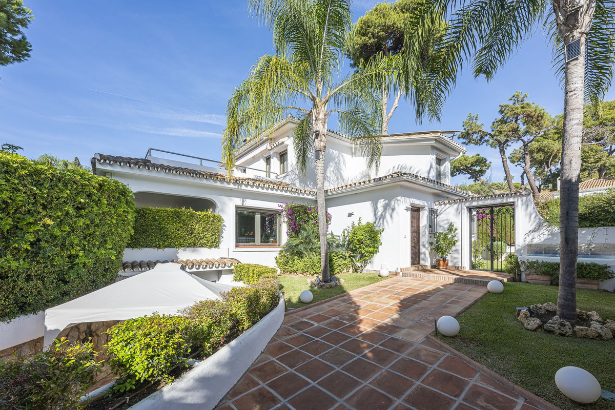 Huis te koop in Los Monteros | 5 slaapkamers H5294128