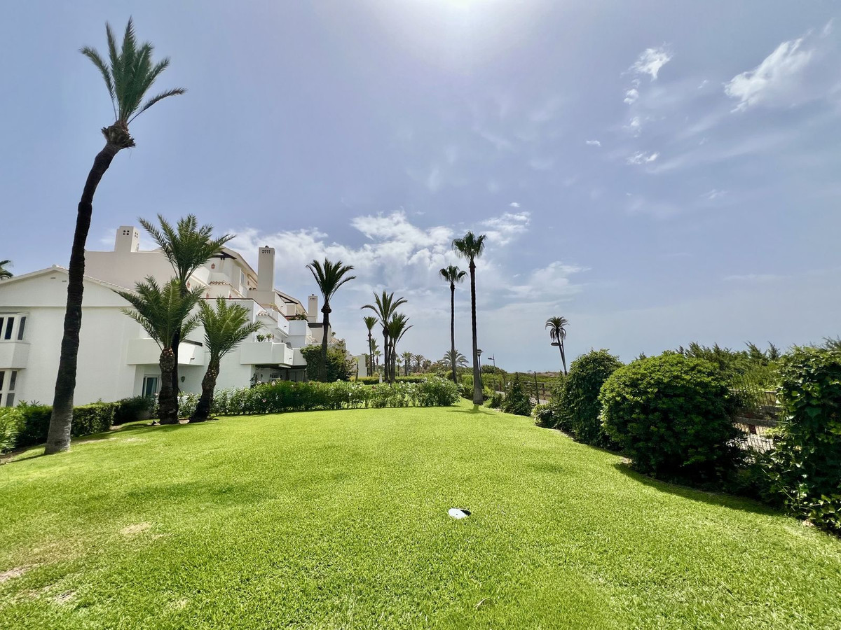 Appartement te koop in Los Monteros | 2 slaapkamers H5439775