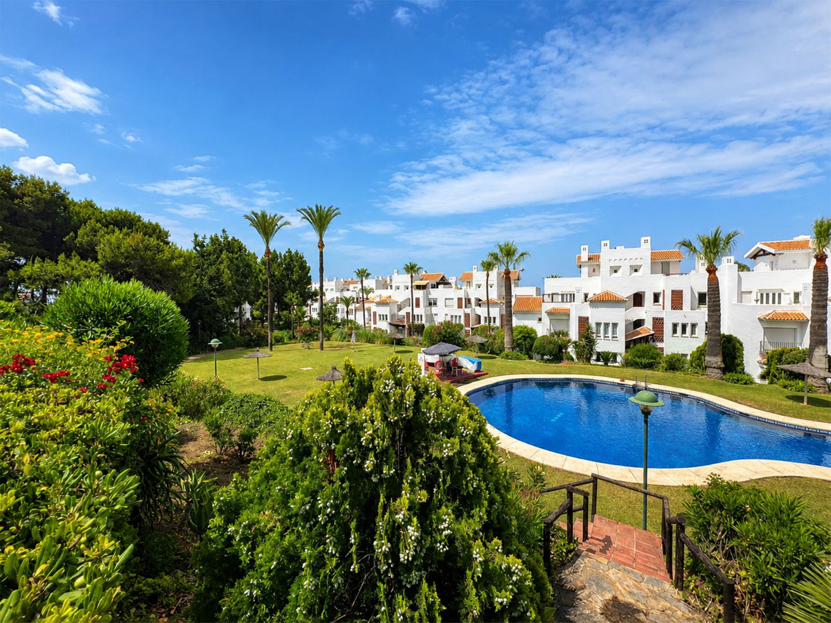 Appartement te koop in Los Monteros | 2 slaapkamers H5439775