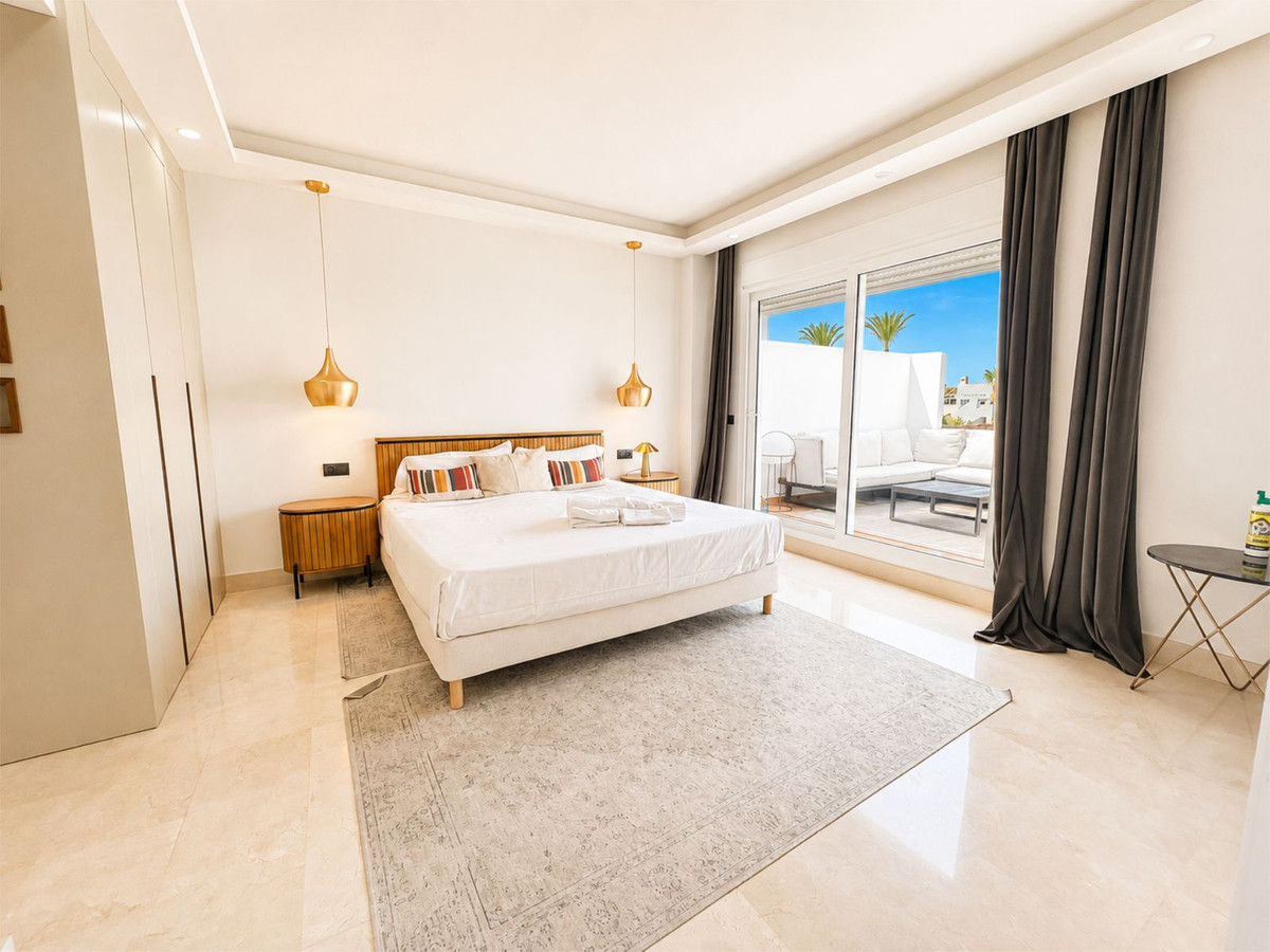 Appartement te koop in Los Monteros | 2 slaapkamers H5439775