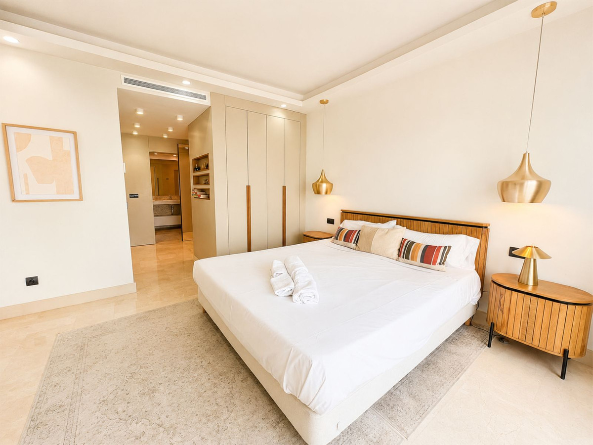 Appartement te koop in Los Monteros | 2 slaapkamers H5439775