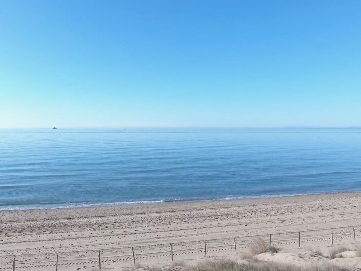 Appartement te koop in Los Monteros | 2 slaapkamers H5439775