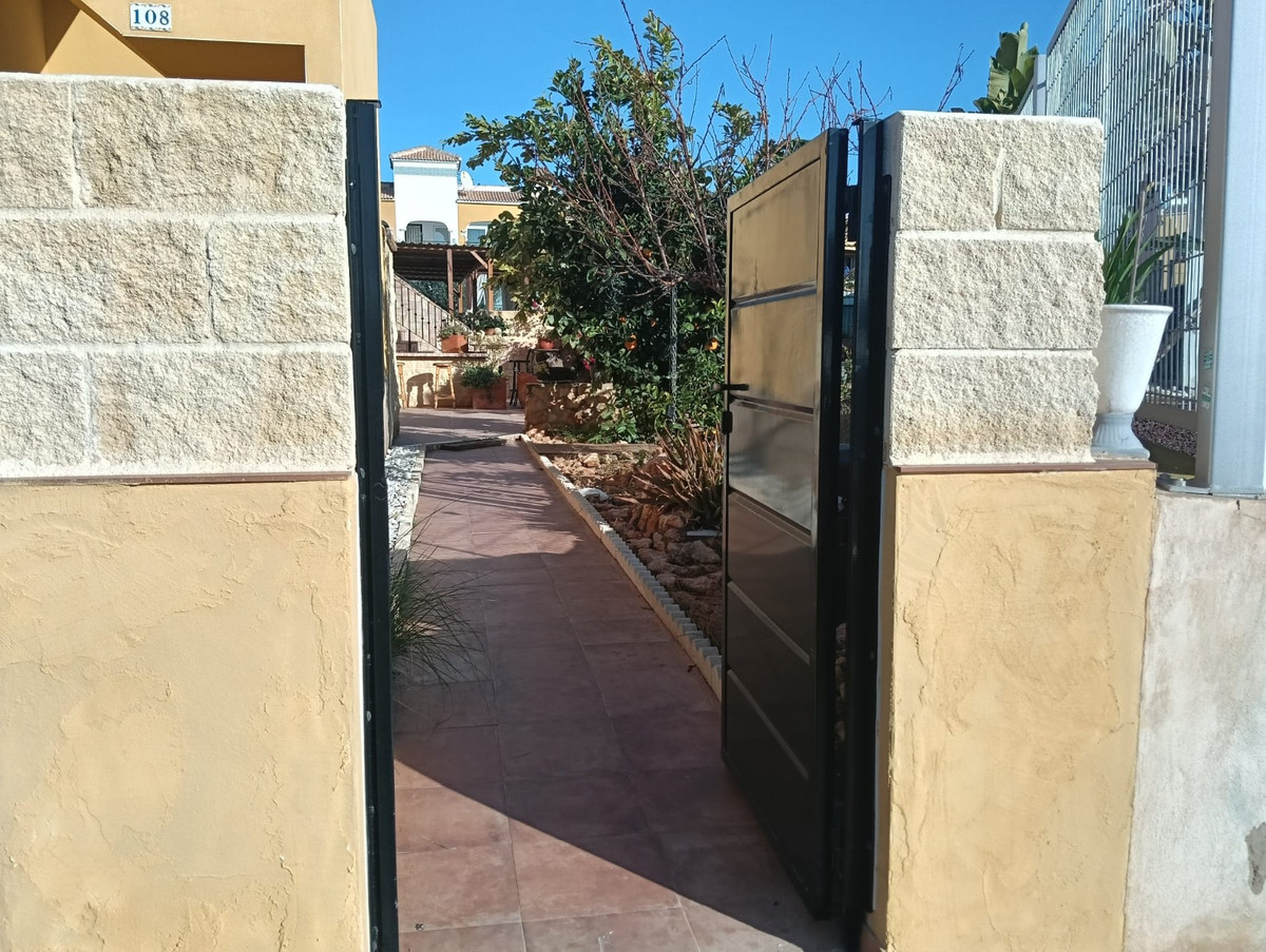 Appartement te koop in Los Montesinos | 2 slaapkamers H5257195