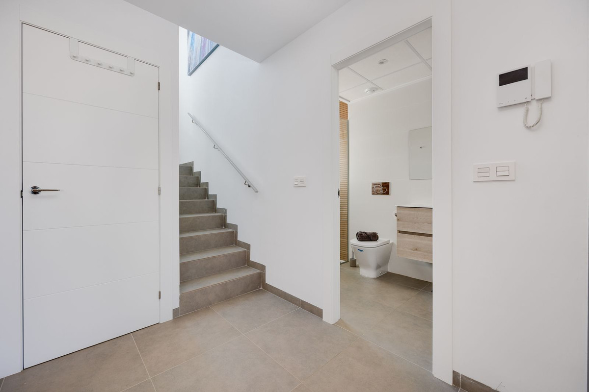 Huis te koop in Los Montesinos | 3 slaapkamers H5292271