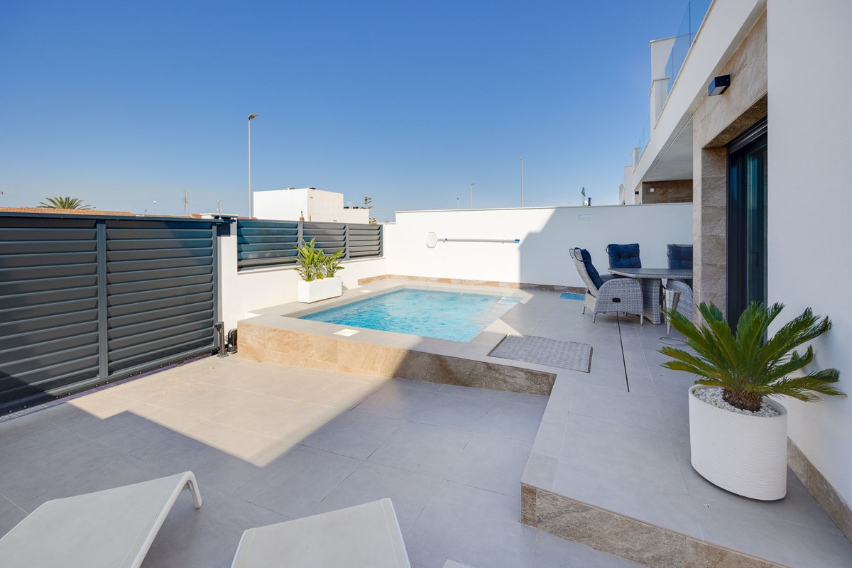 Huis te koop in Los Montesinos | 3 slaapkamers H5292283