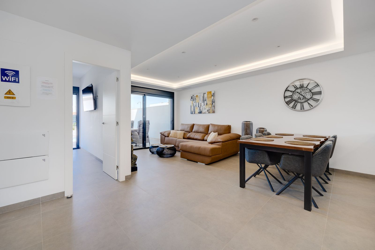 Huis te koop in Los Montesinos | 3 slaapkamers H5292283