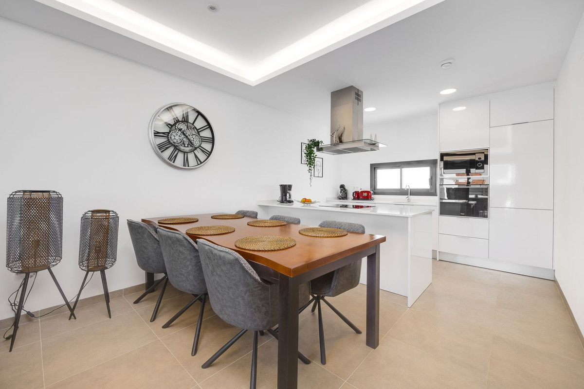 Huis te koop in Los Montesinos | 3 slaapkamers H5292283