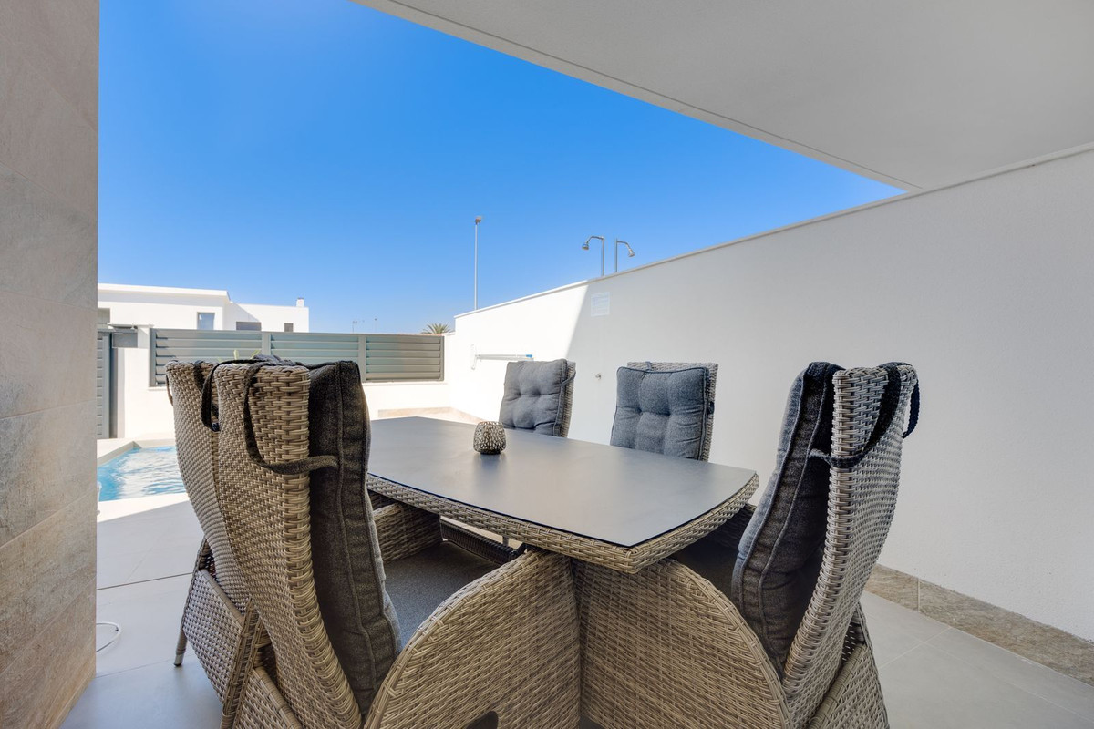 Huis te koop in Los Montesinos | 3 slaapkamers H5292283