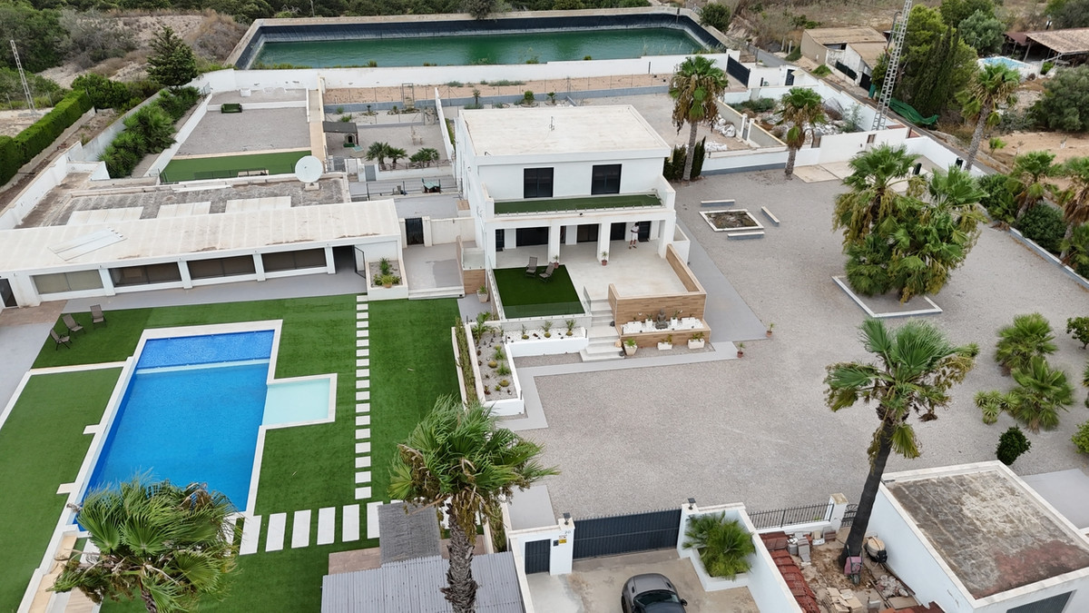 Appartement te koop in Los Montesinos | 8 slaapkamers H5468629