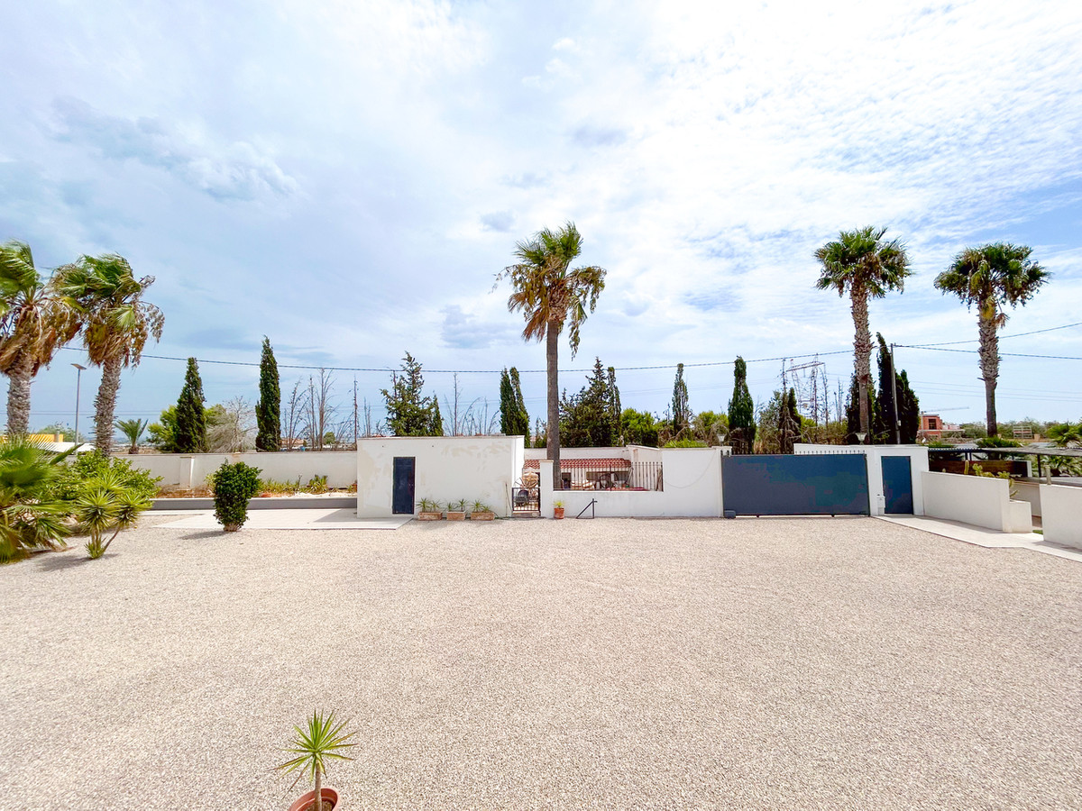 Appartement te koop in Los Montesinos | 8 slaapkamers H5468629