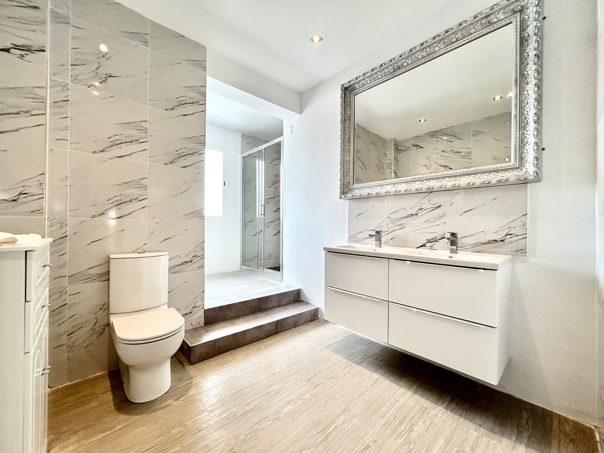 Appartement te koop in Los Montesinos | 8 slaapkamers H5468629