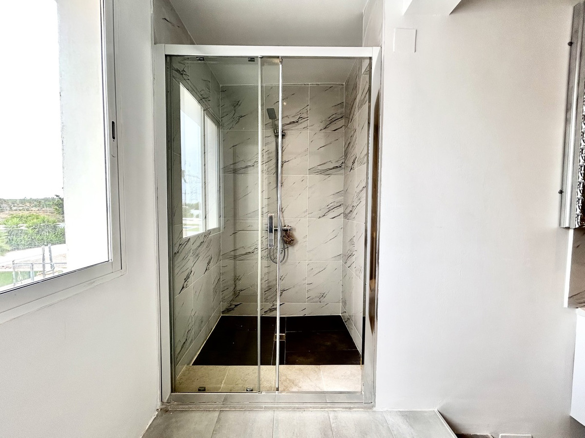 Appartement te koop in Los Montesinos | 8 slaapkamers H5468629