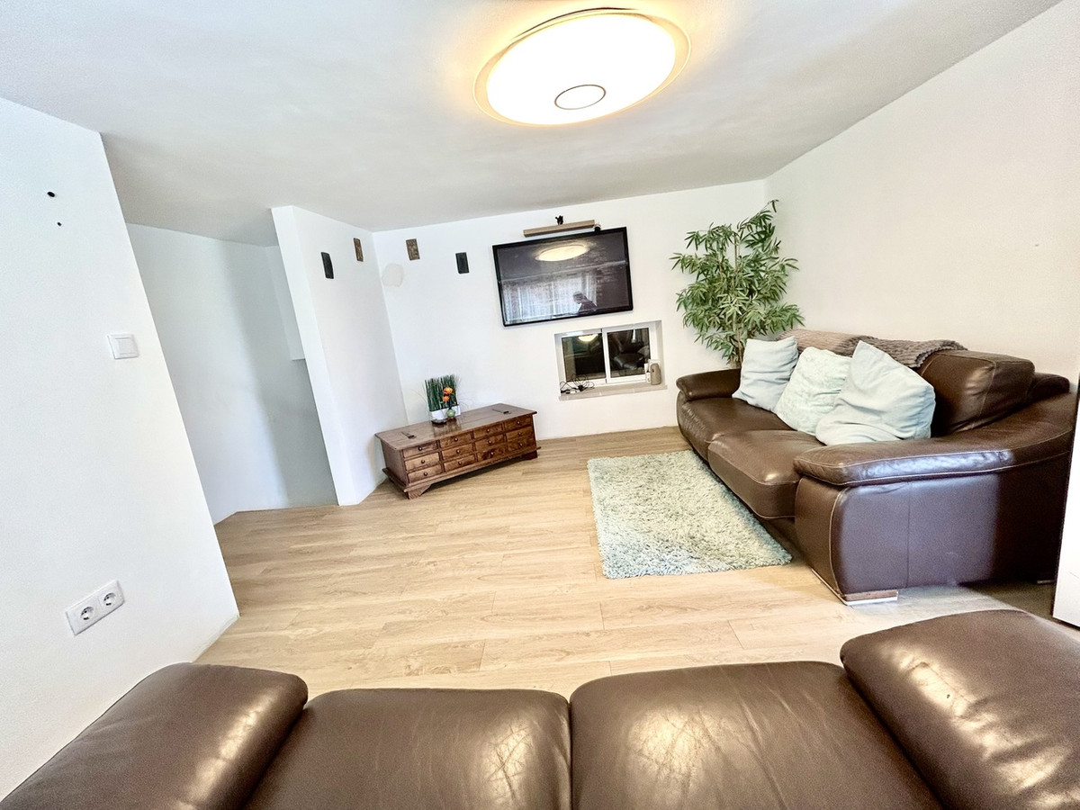 Appartement te koop in Los Montesinos | 8 slaapkamers H5468629