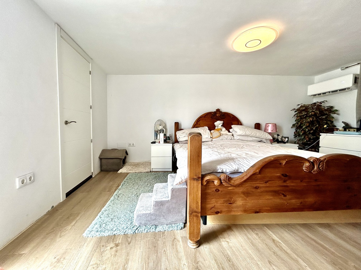 Appartement te koop in Los Montesinos | 8 slaapkamers H5468629