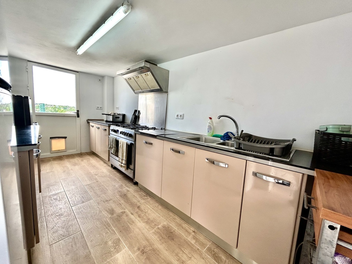 Appartement te koop in Los Montesinos | 8 slaapkamers H5468629