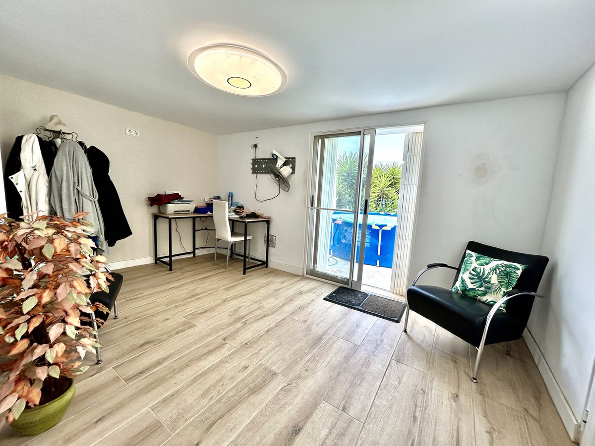 Appartement te koop in Los Montesinos | 8 slaapkamers H5468629