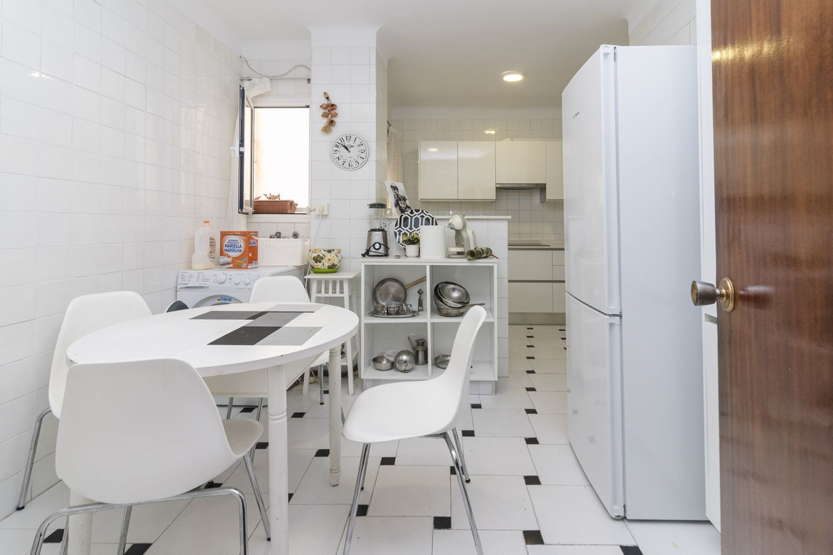 Tussenverdieping Appartement in Malagueta-16