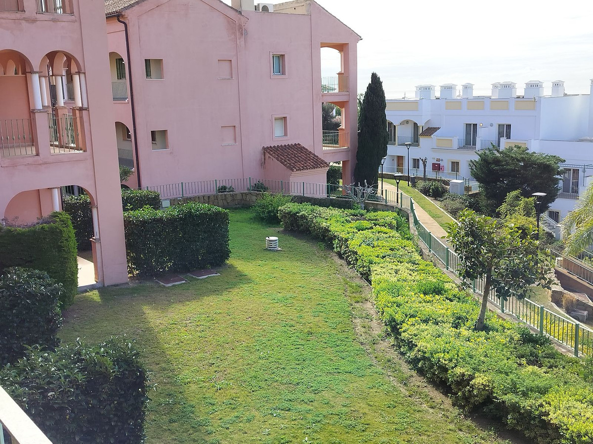Appartement te koop in Manilva | 2 slaapkamers H5002723