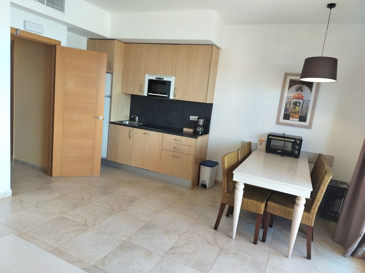 Appartement te koop in Manilva | 2 slaapkamers H5002723
