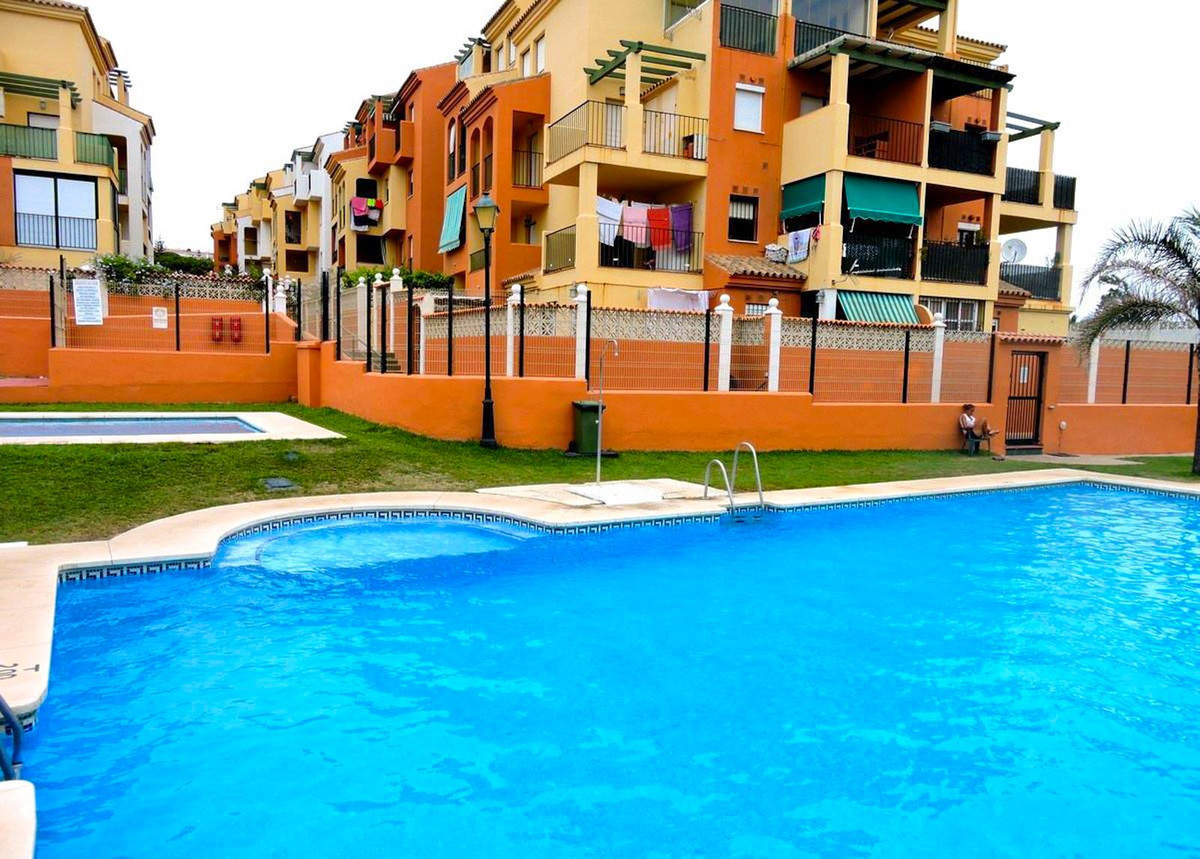 Appartement te koop in Manilva | 3 slaapkamers H5023462