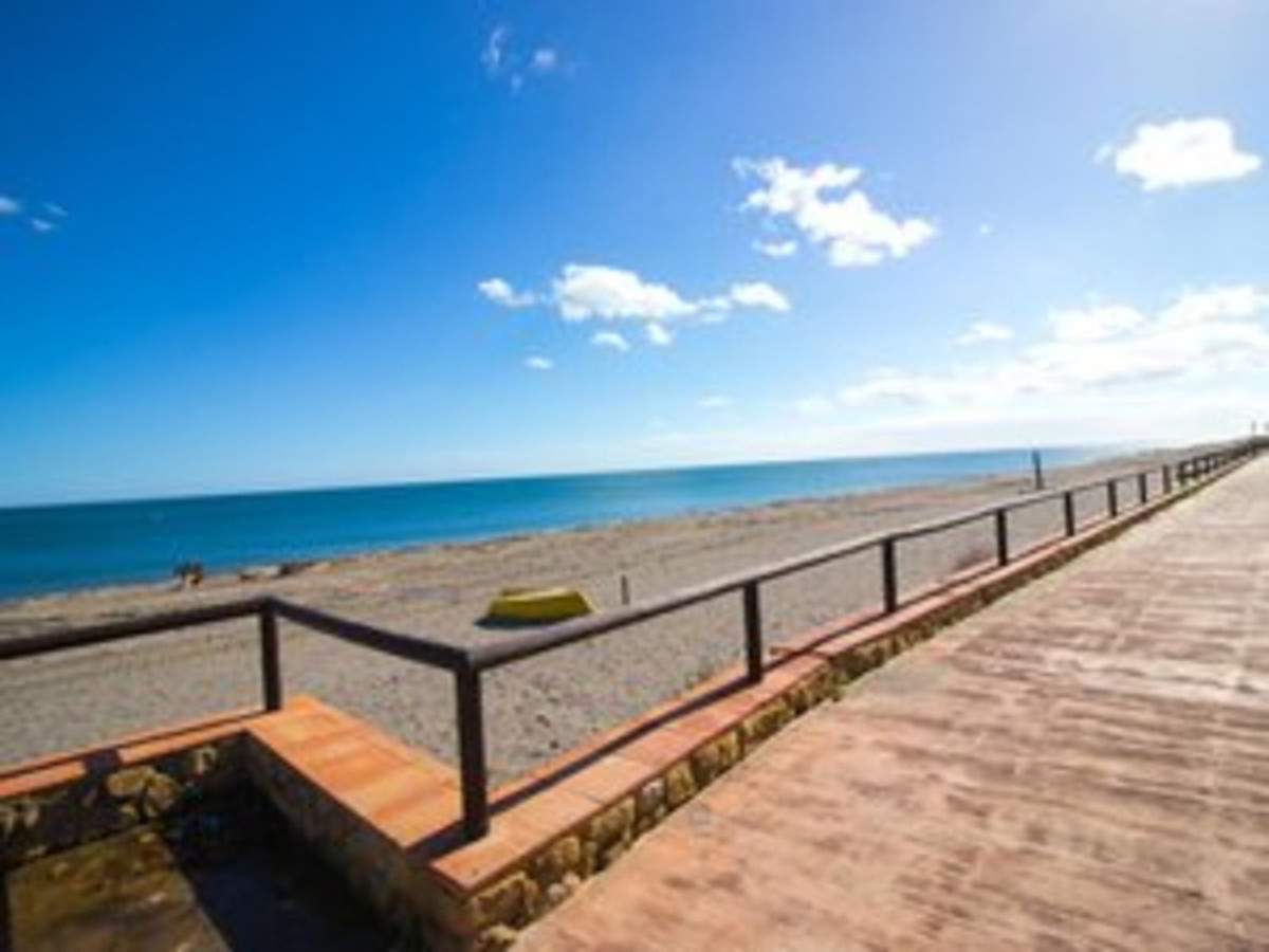 Appartement te koop in Manilva | 3 slaapkamers H5023462