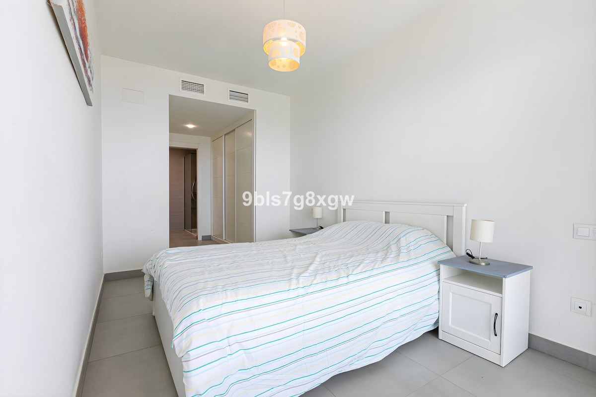 Penthouse in La Duquesa-19