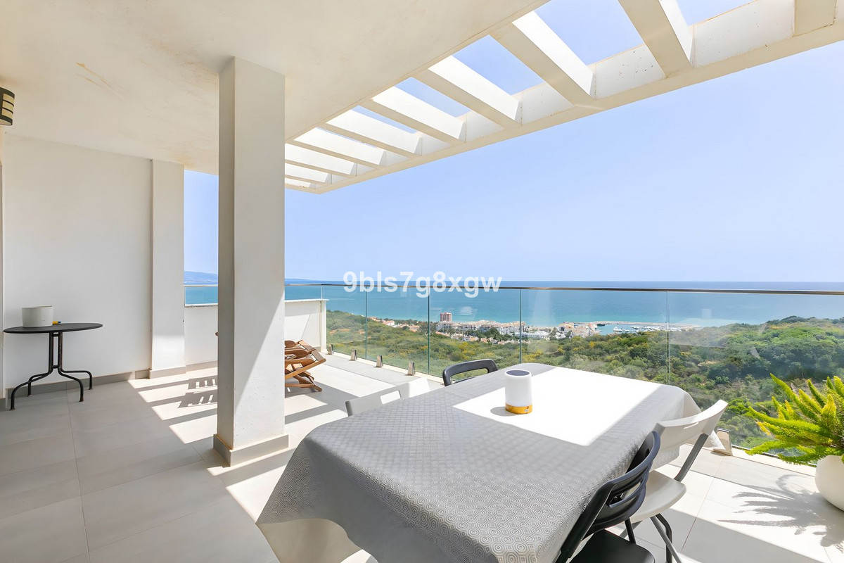 Penthouse in La Duquesa-2