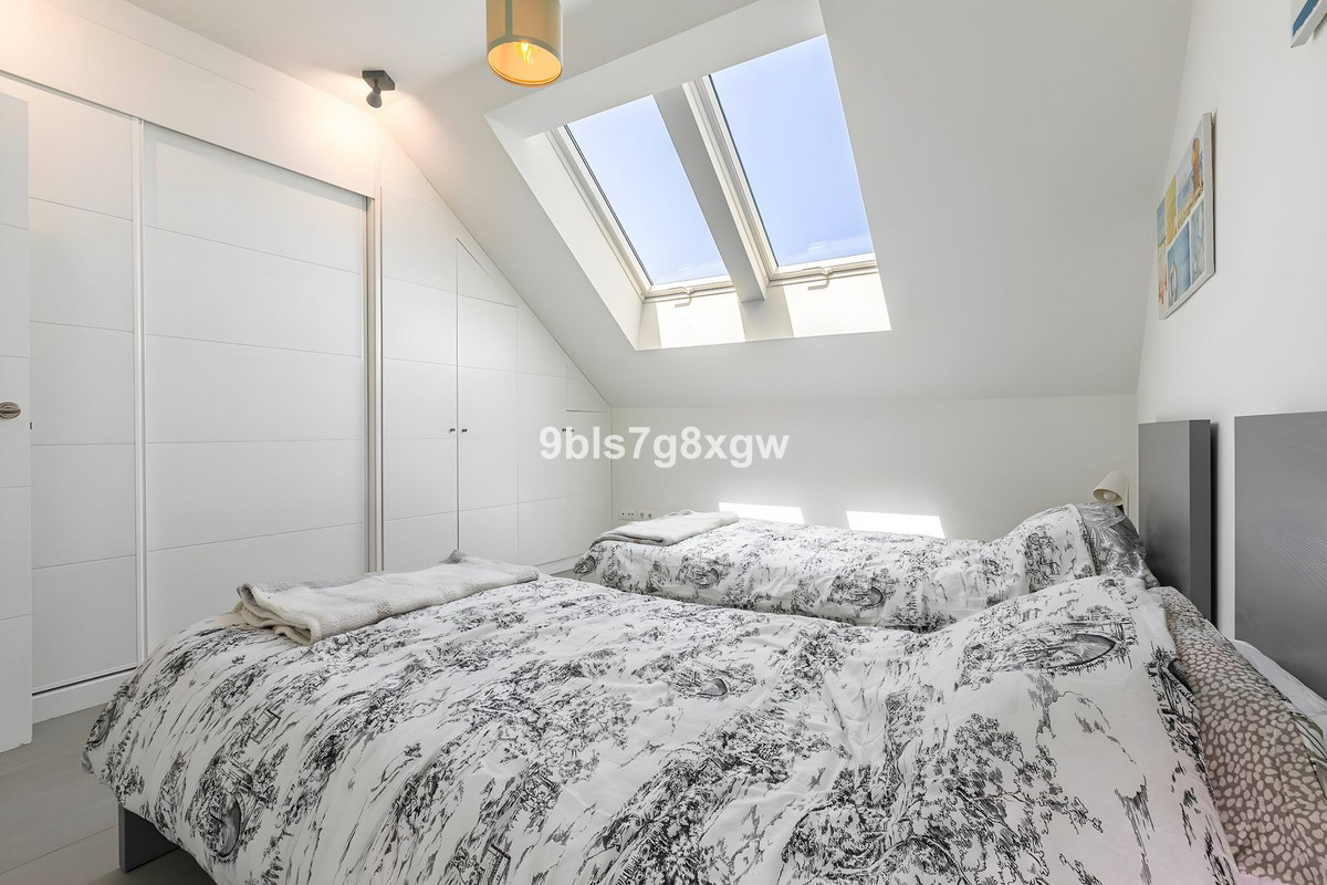 Penthouse in La Duquesa-7