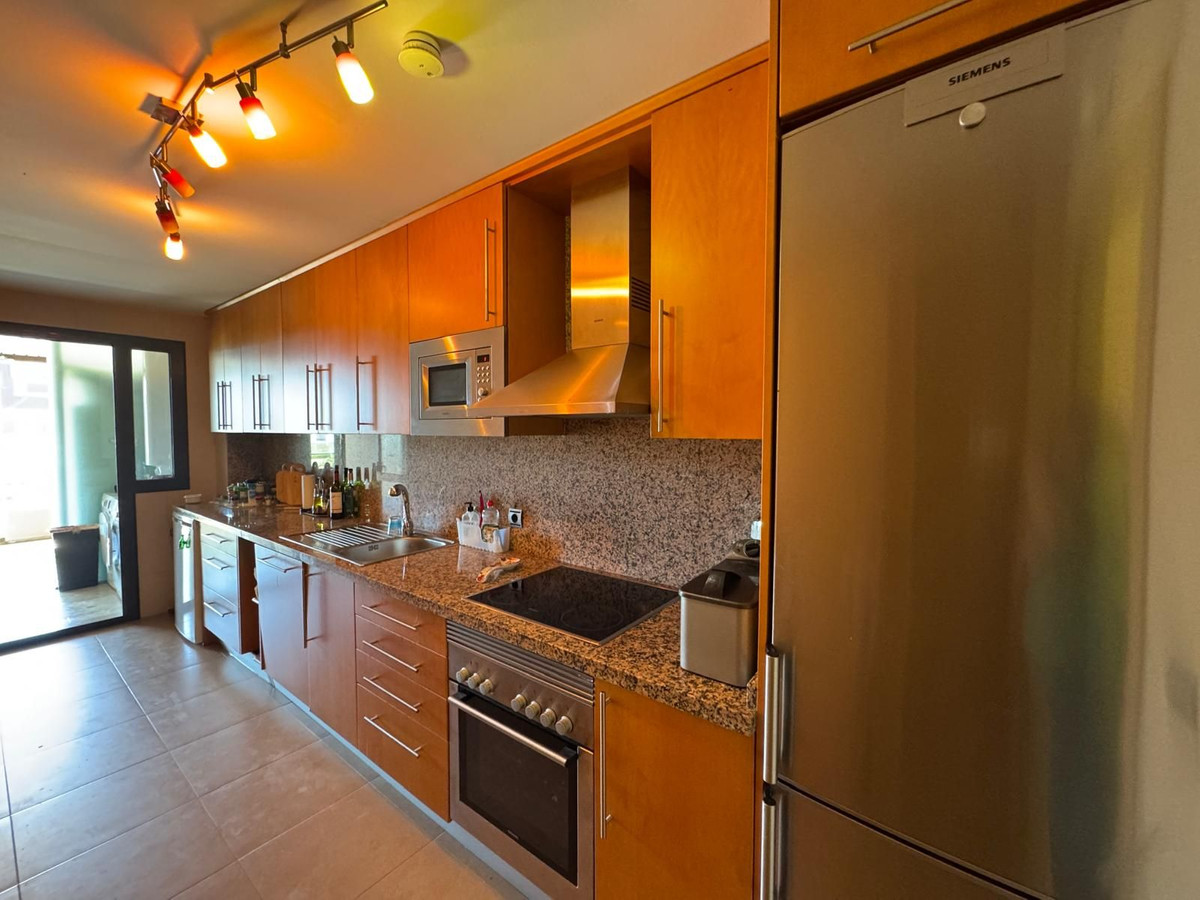 Appartement te koop in Manilva | 3 slaapkamers H5057452