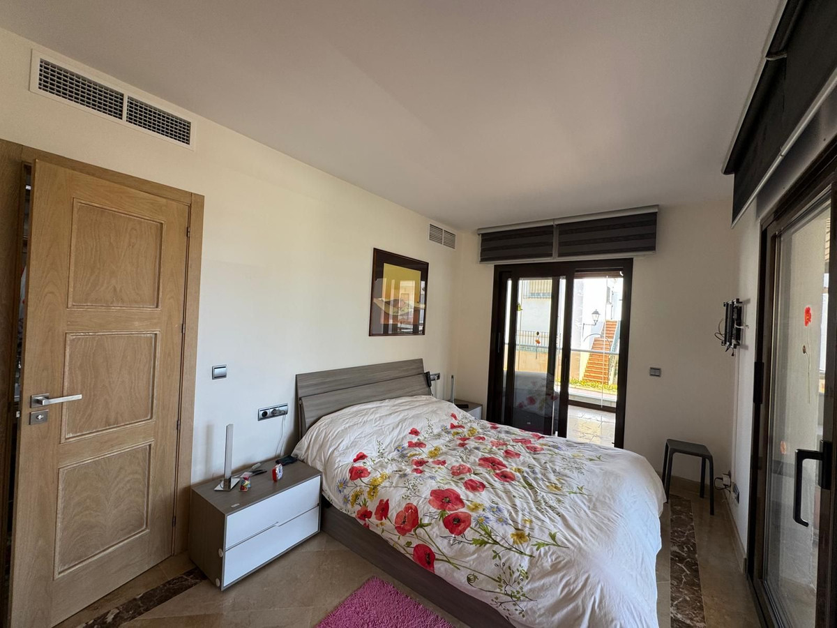 Appartement te koop in Manilva | 3 slaapkamers H5057452