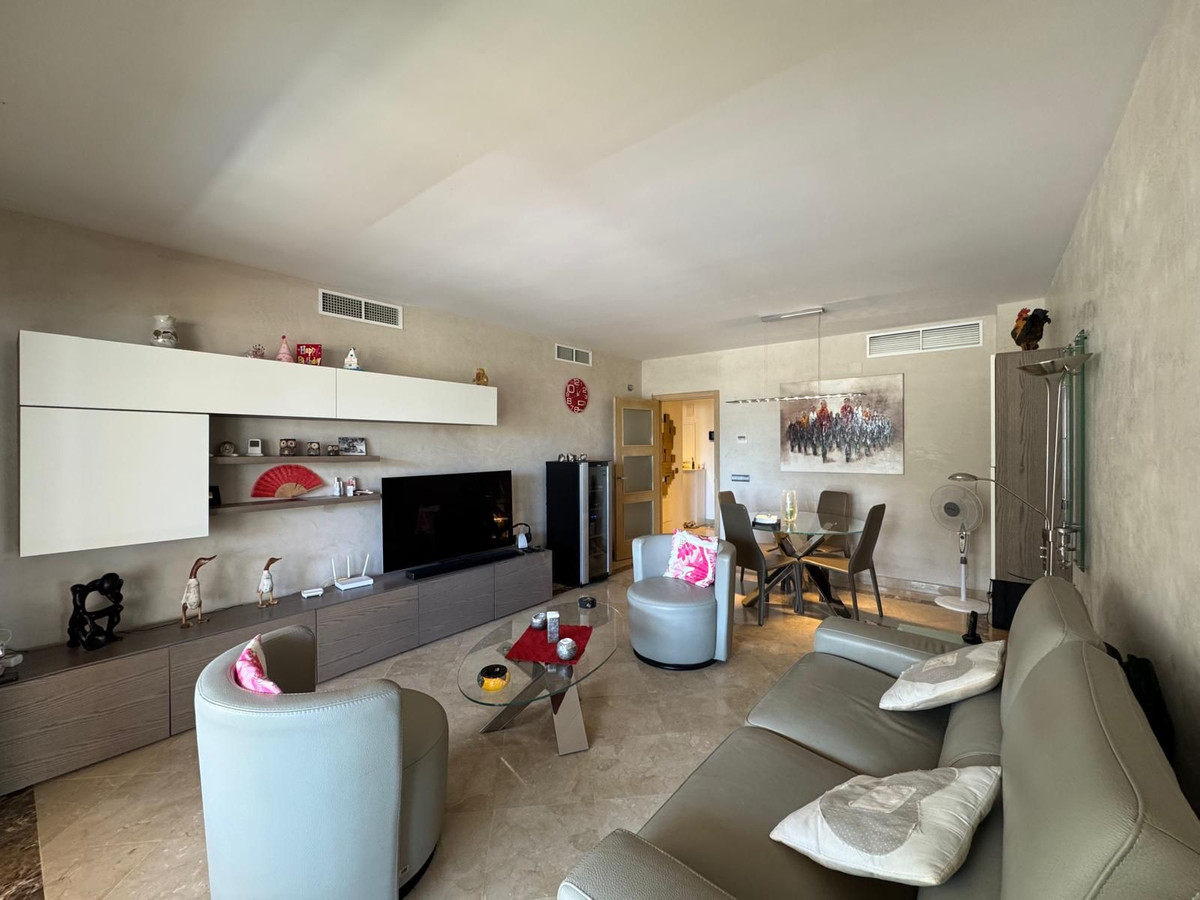 Appartement te koop in Manilva | 3 slaapkamers H5057452