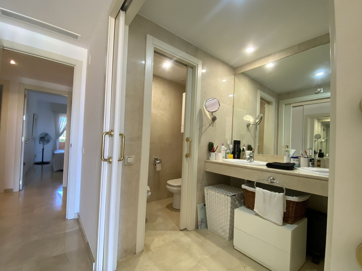Appartement te koop in Manilva | 3 slaapkamers H5071198