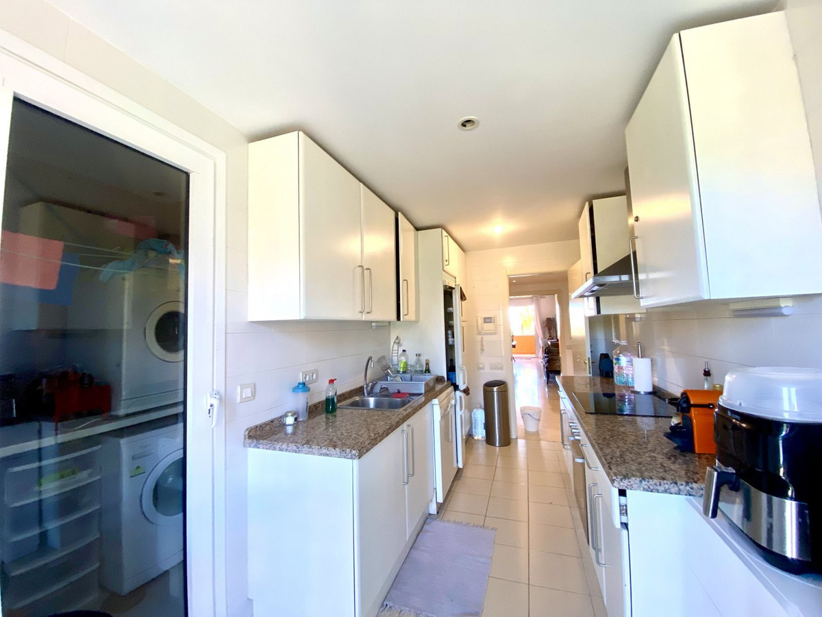 Appartement te koop in Manilva | 3 slaapkamers H5071198