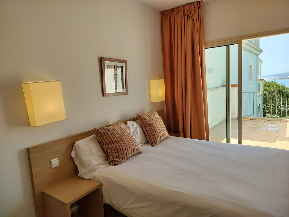 Duplex te koop in Manilva | 3 slaapkamers H5083948
